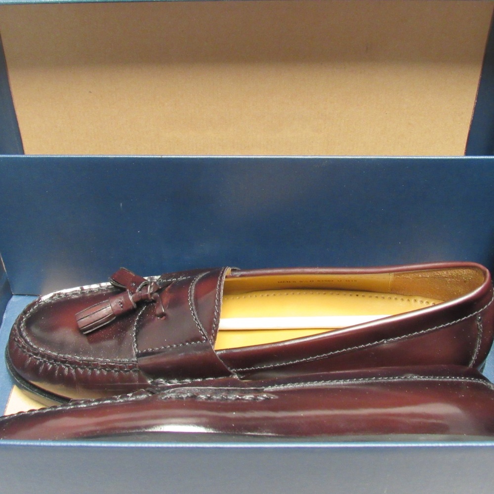 Cole Haan Men's Pinch Tassel, Burgundy - Picture 5 of 6